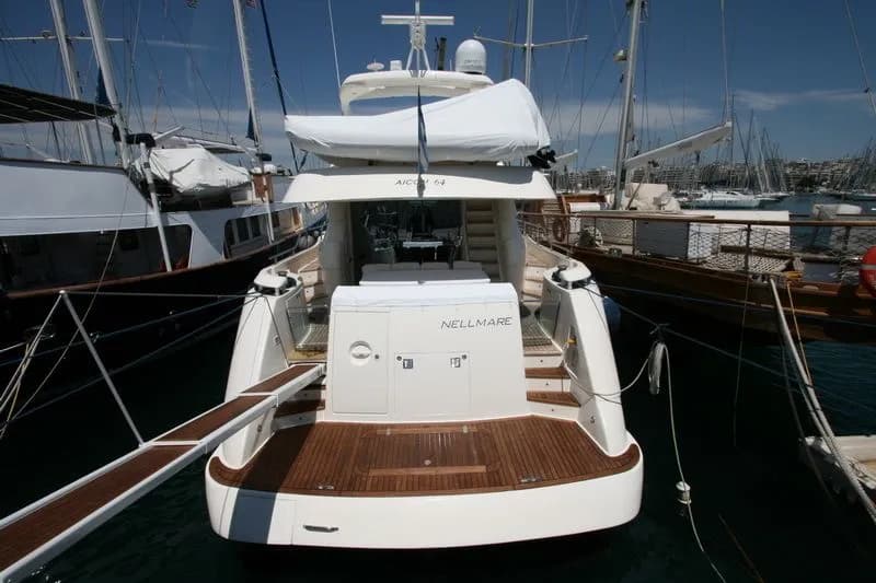 Boat - Explore Athens on a 22.4m Rental Motor Yacht Aicon 66