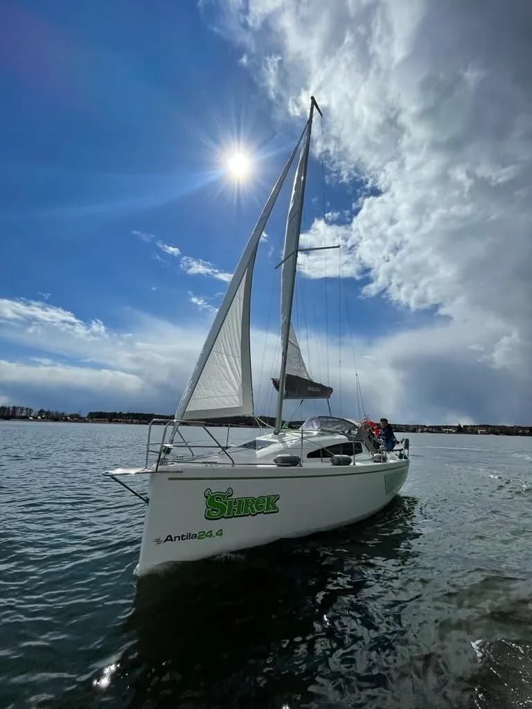 Boat - Charter a 8.2m Antila 24.4 Sailing Yacht in Bogaczewo