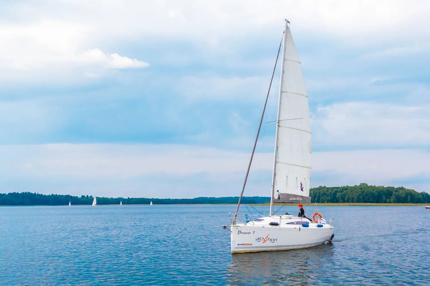 Boat - 8.3m Gizycko 2 Cabin Sailing Yacht Hire