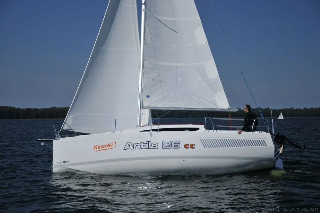 Boat - Rent a 8.3m Sailing Yacht Antila 26cc in Gizycko