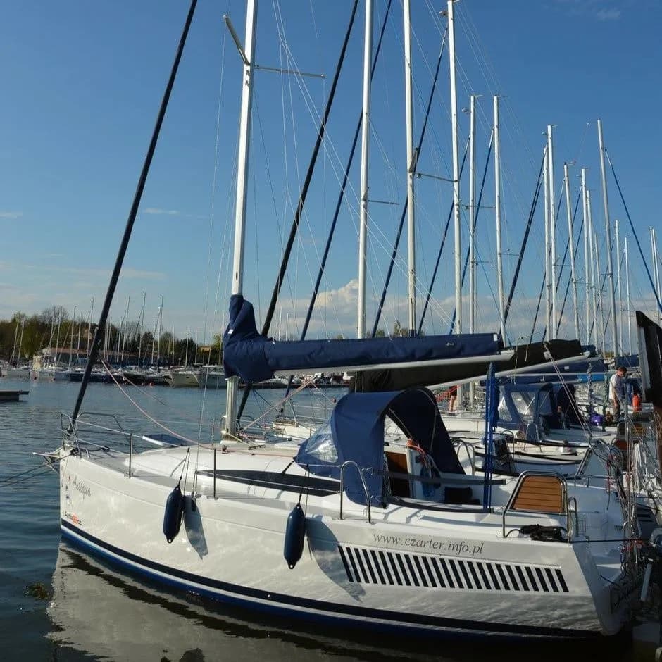 Boat - Charter a 7.8m Sailing Yacht Antila 26cc in Wilkasy