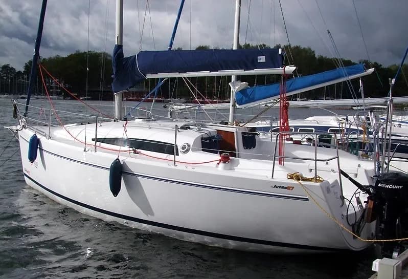 Boat - Charter a 8.24m 2 Cabin Sailing Yacht in Gizycko