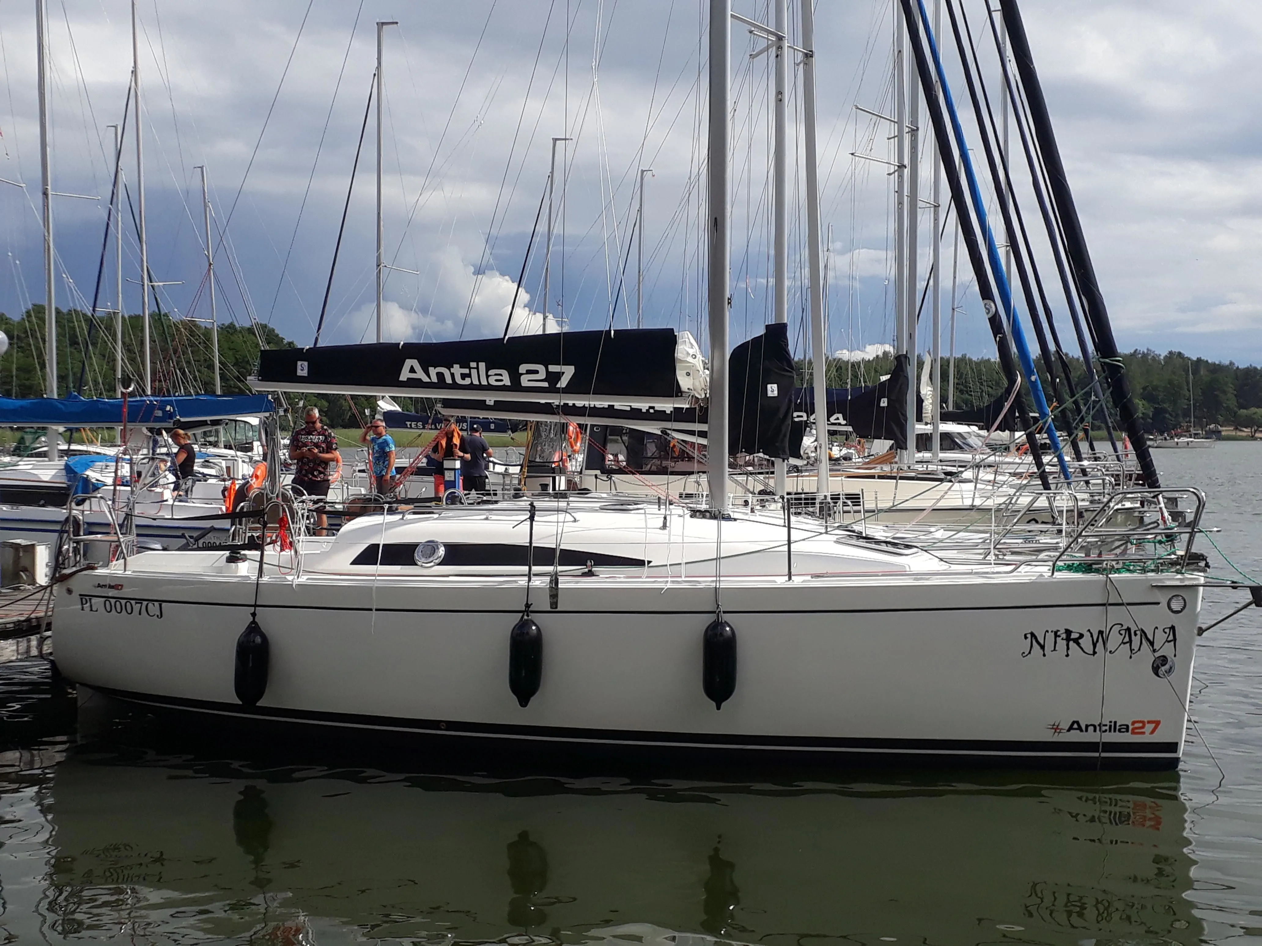 Boat - Explore Gizycko on a 8.24m 3 Cabin Sailing Yacht Rental
