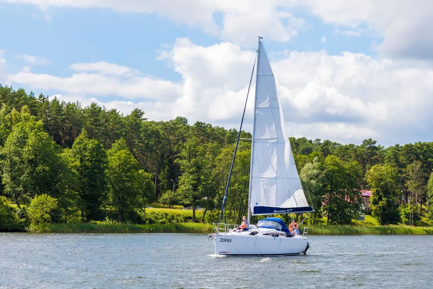 Boat - Charter a 8.85m Antila 27 Sailing Yacht in Gizycko