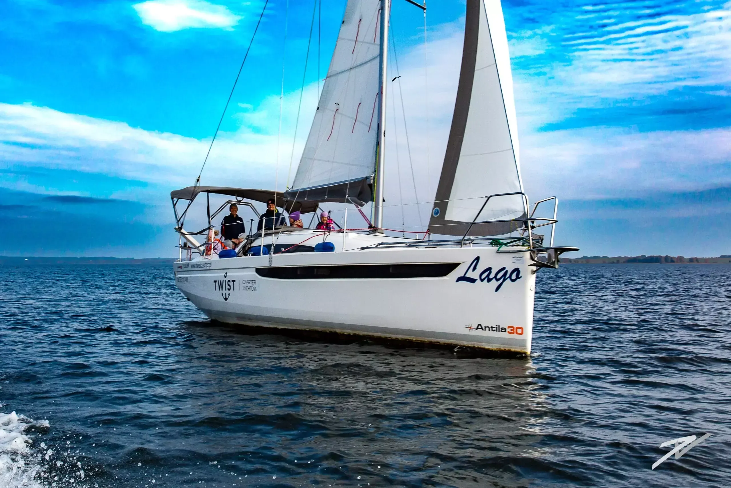 Boat - Charter a 9.45m Antila 30 Sailing Yacht in Rydzewo