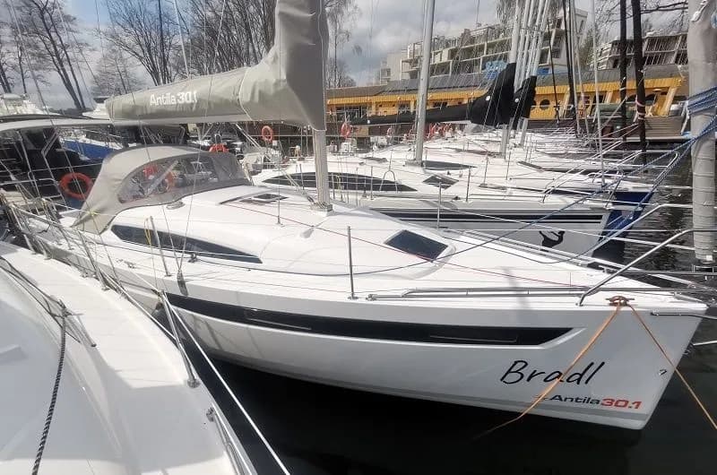 Boat - 9.45m Gizycko Antila 30.1 Hire