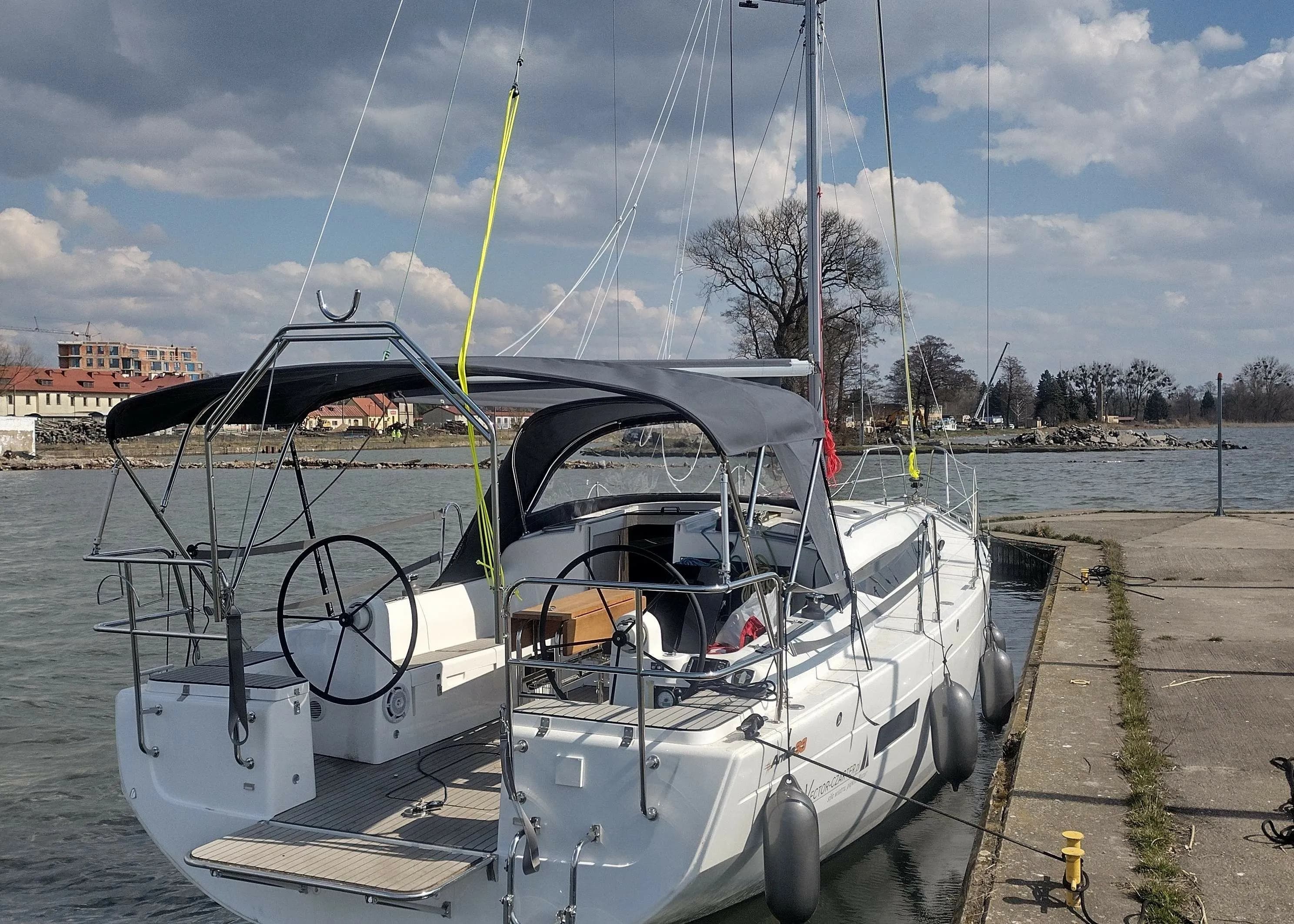 Boat - Charter a 10.1m Sailing Yacht Antila 33 in Gizycko