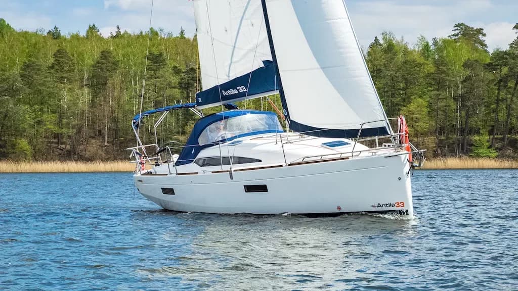 Boat - Explore Gizycko on a 9.99m Rental Antila 33