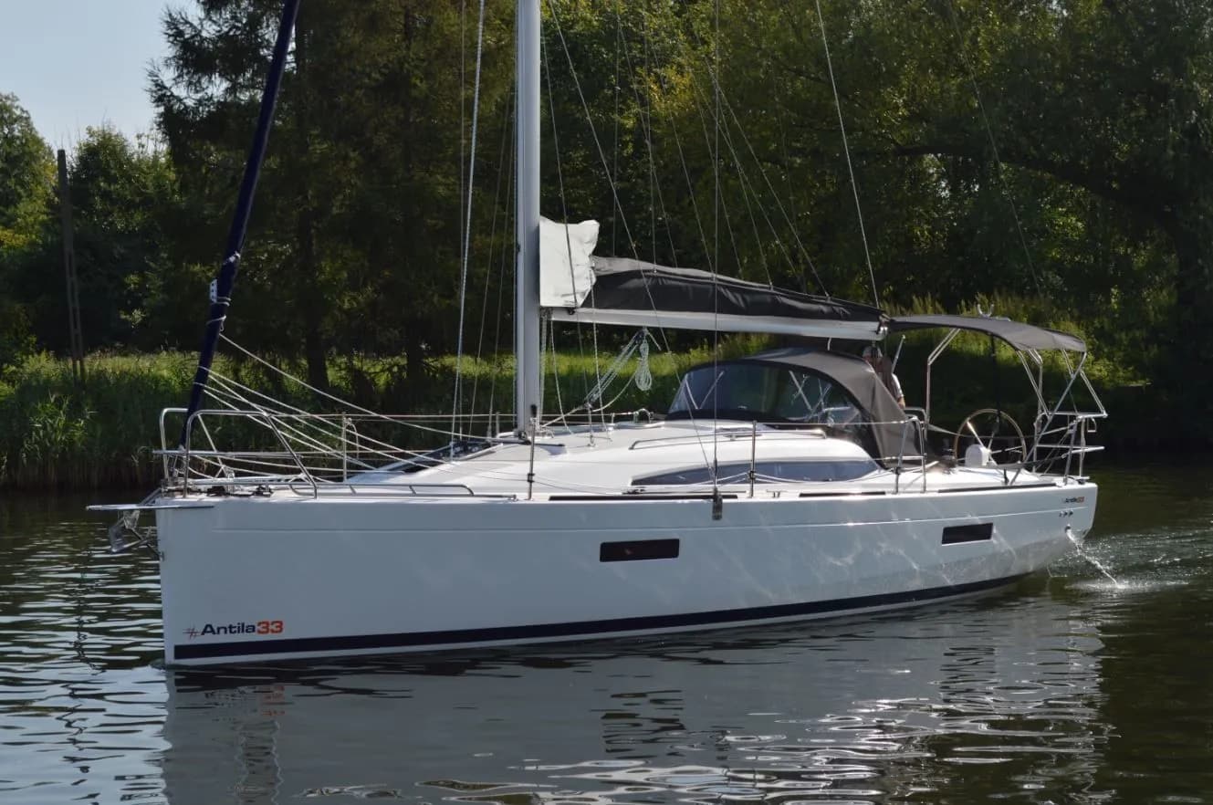 Boat - 9.99m Gizycko 3 Cabin Sailing Yacht Hire