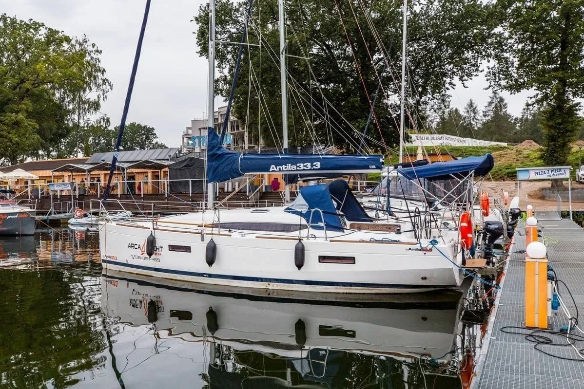 Boat - Rent a 10.35m Sailing Yacht Antila 33.3 in Gizycko