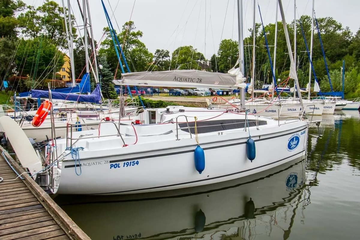 Boat - Rent a 8.5m 3 Cabin Sailing Yacht in Piekna Gora