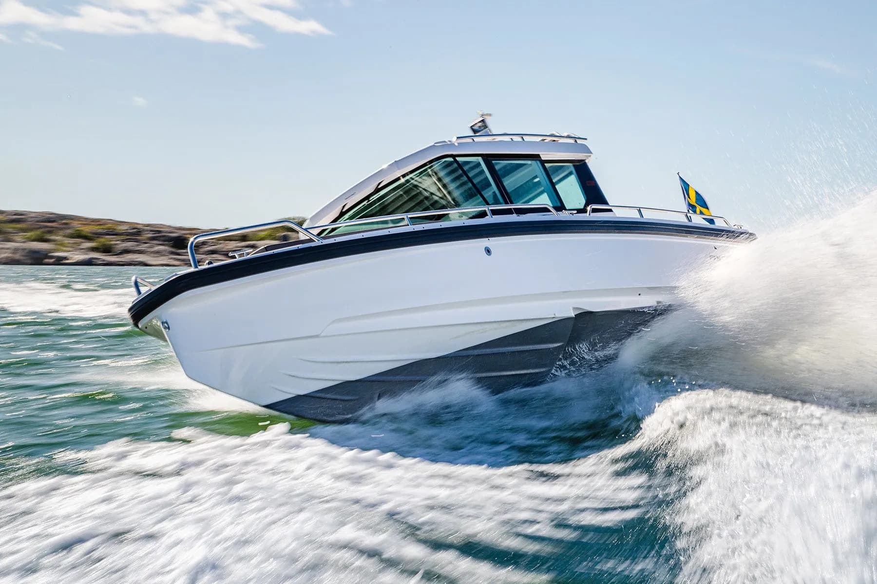 Boat - Rent a 9m Motor Yacht Axopar 28 Cabin in Athens