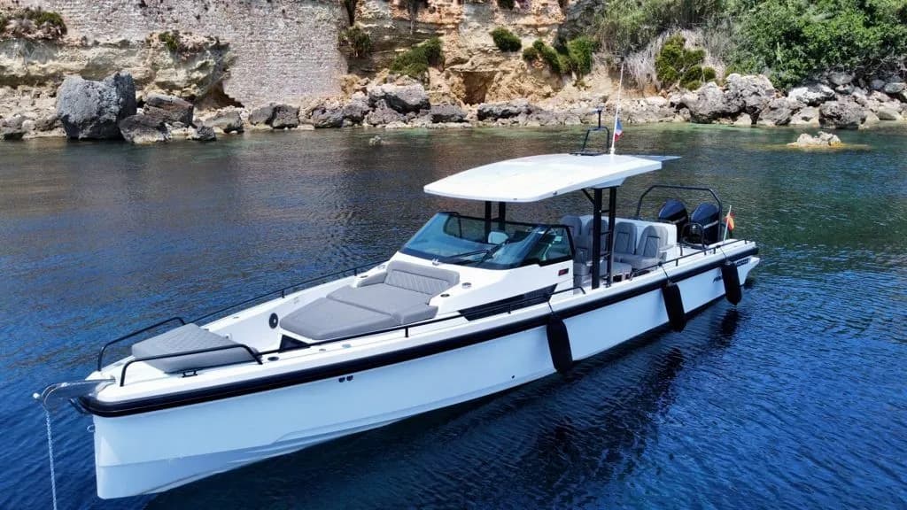 Tekne - Mahon Kiralık Axopar T-Top Brabus Line 37 12m Motoryat