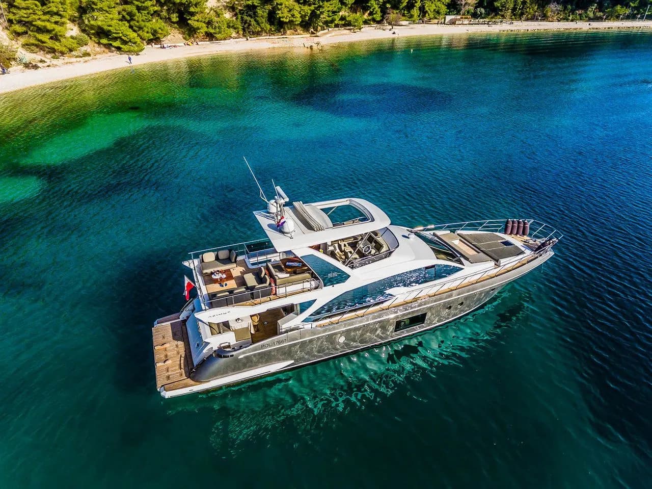 Tekne - Kastela Kiralık Azimut 66 20.08m Motoryat