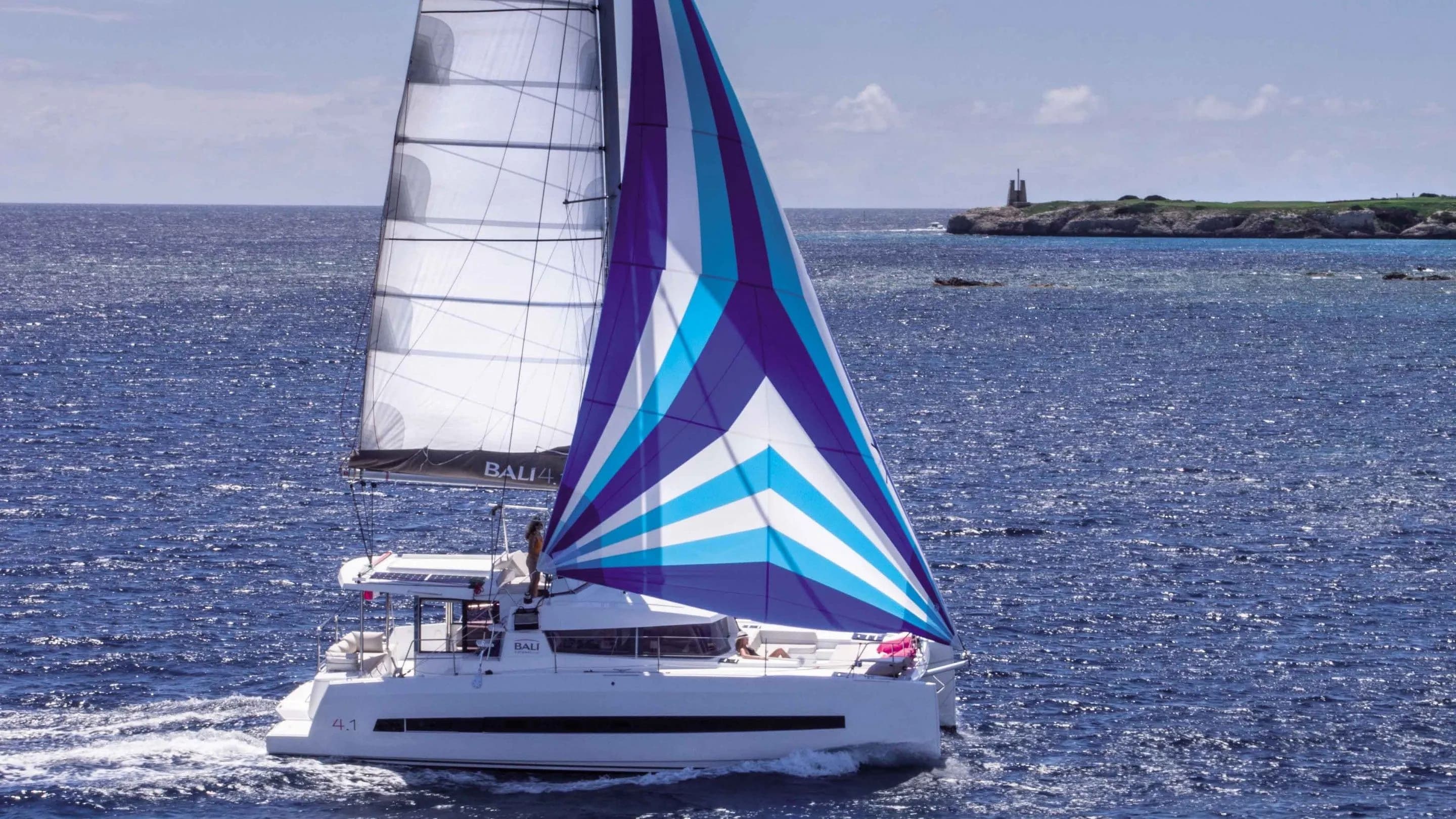 Boat - Charter a 12.35m Bali 4.1 in Papeete