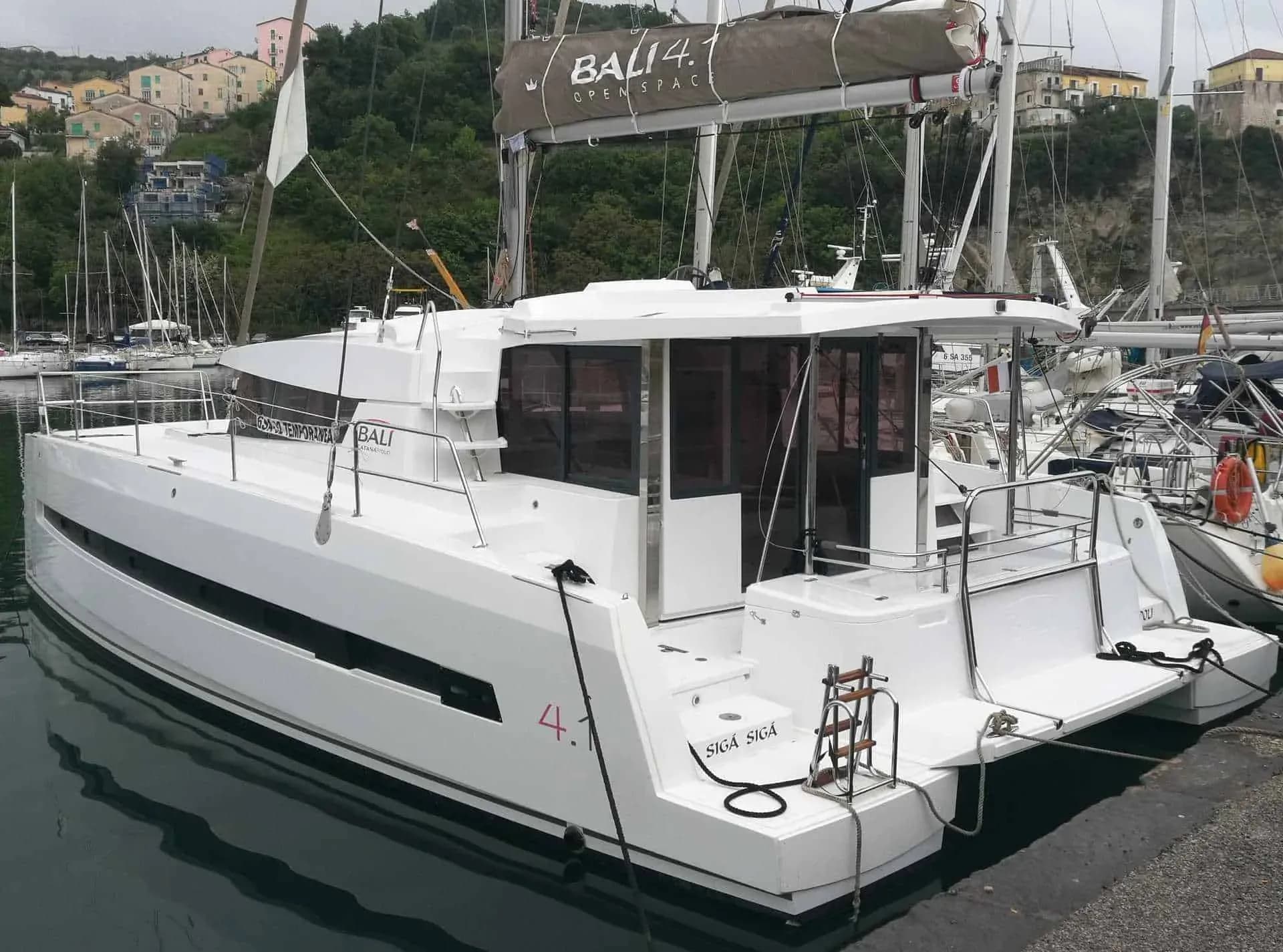 Tekne - Salerno 12.37m Kiralık 4 Kabinli Katamaran