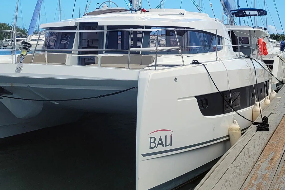 Boat - Rent a 12.85m Bali 4.2 Catamaran in Marsh Harbour