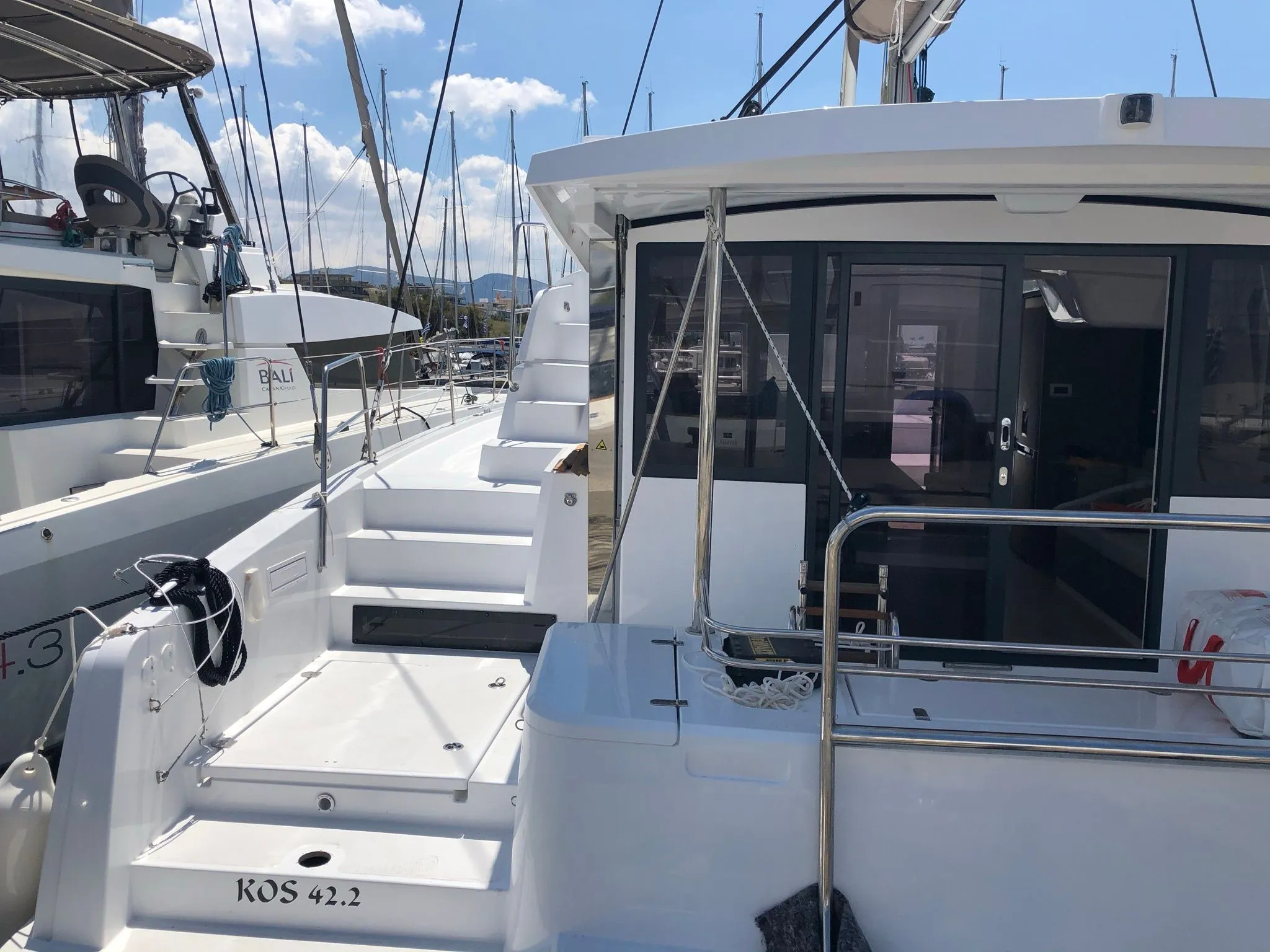 Boat - Charter a 12.85m Catamaran in Athens