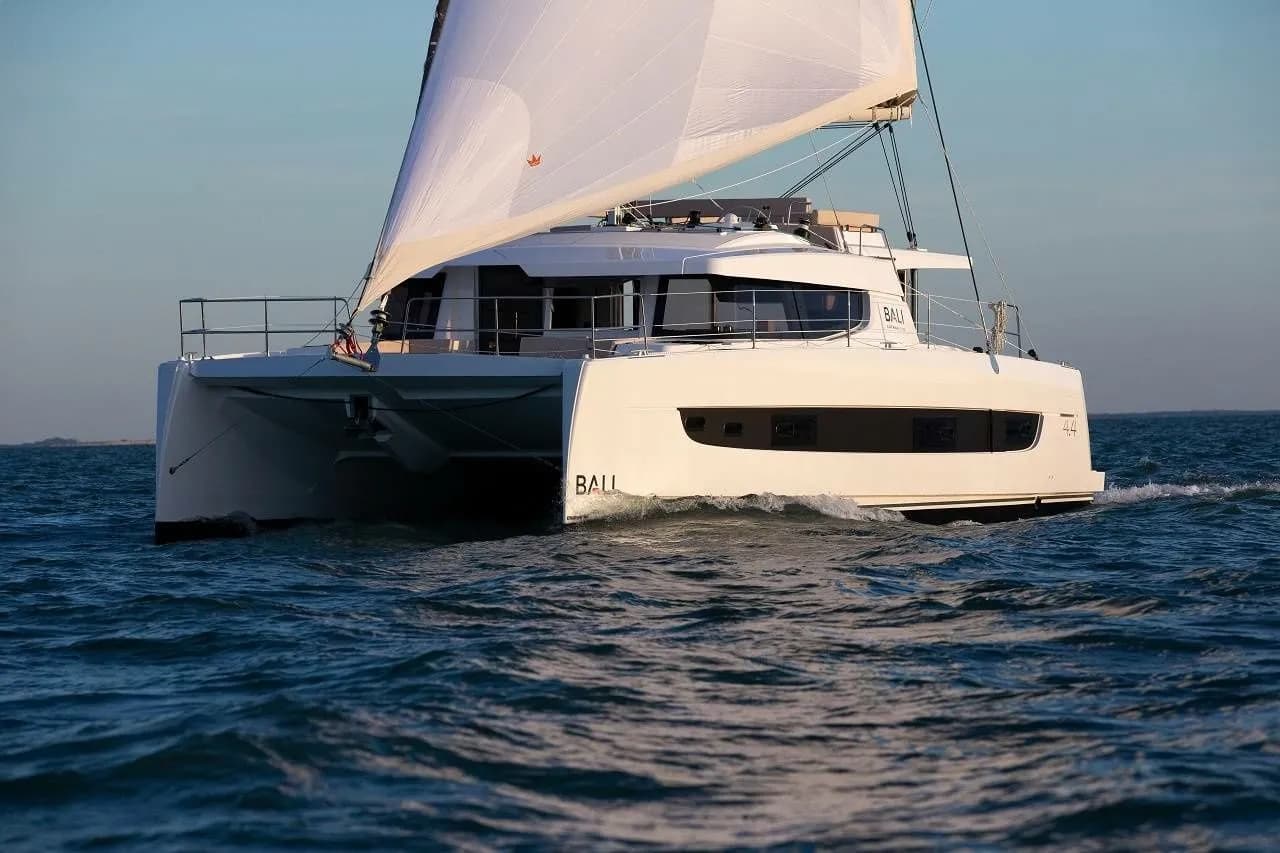 Boat - Explore Marsh Harbour on a 13.75m Rental Bali 4.4