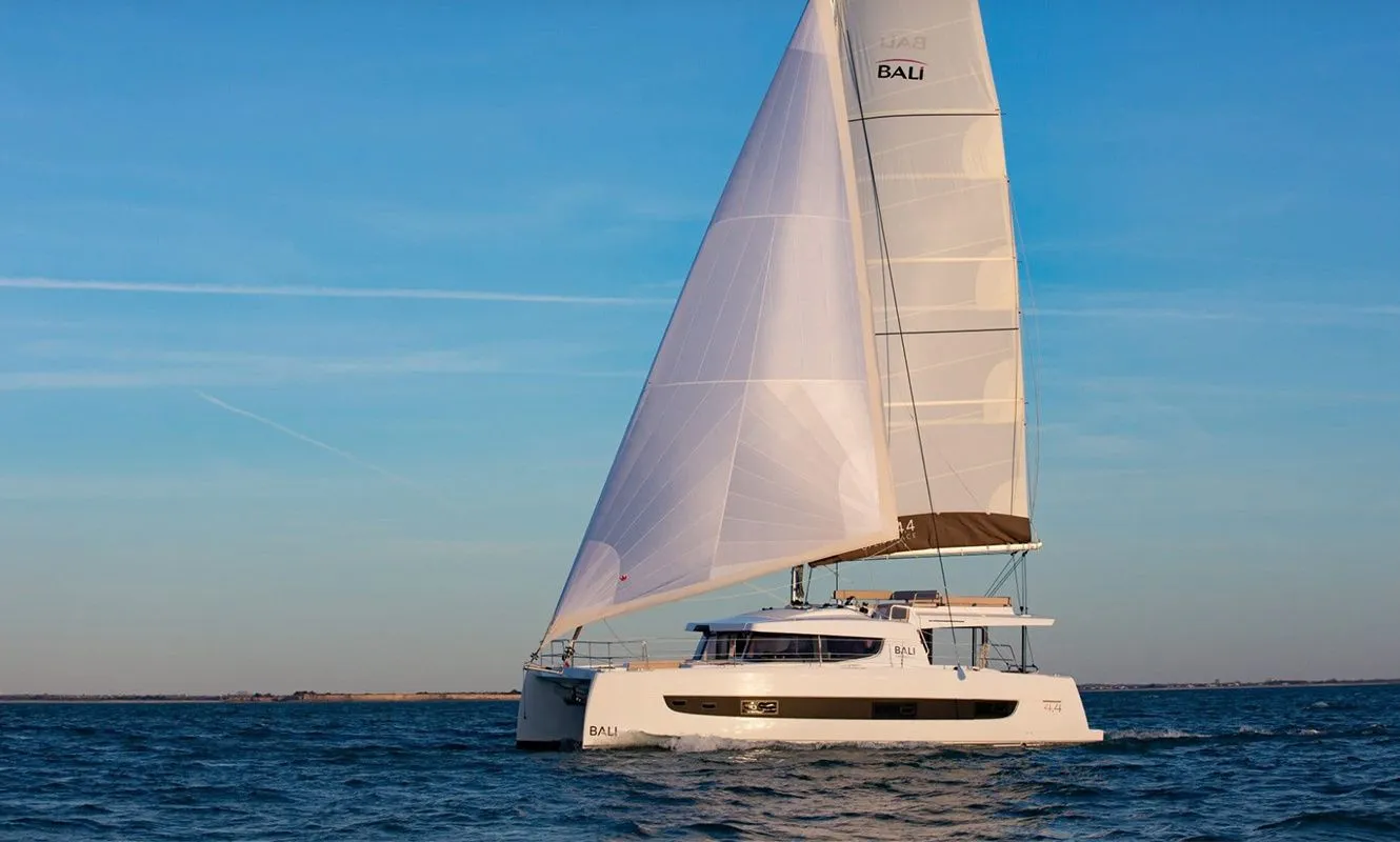 Boat - Charter a 13.41m Bali 4.4 in Marsh Harbour