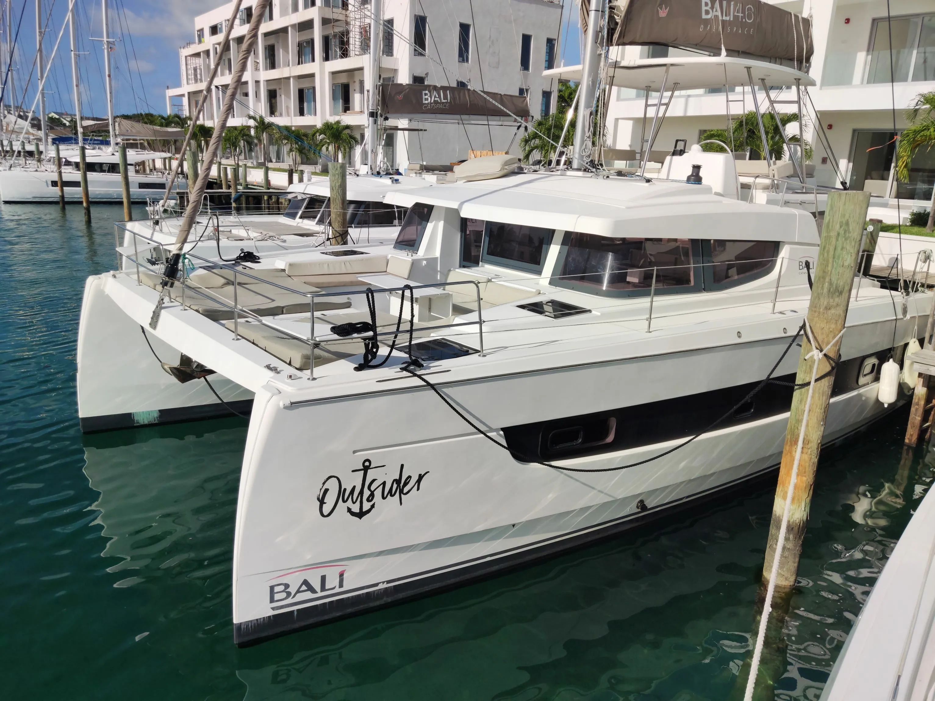 Boat - Charter a 14.28m Catamaran Bali 4.6 in Palm Cay