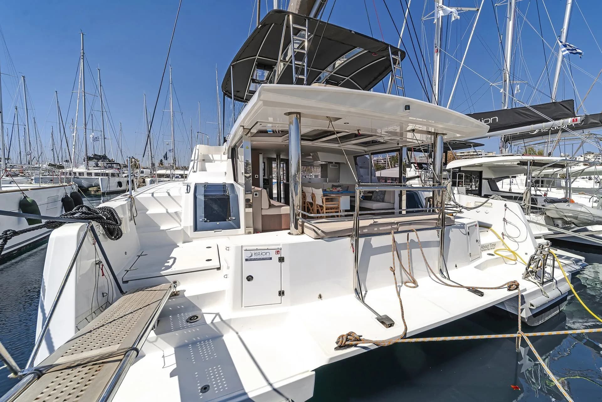 Boat - Charter a 14.28m Bali 4.8 in Athens