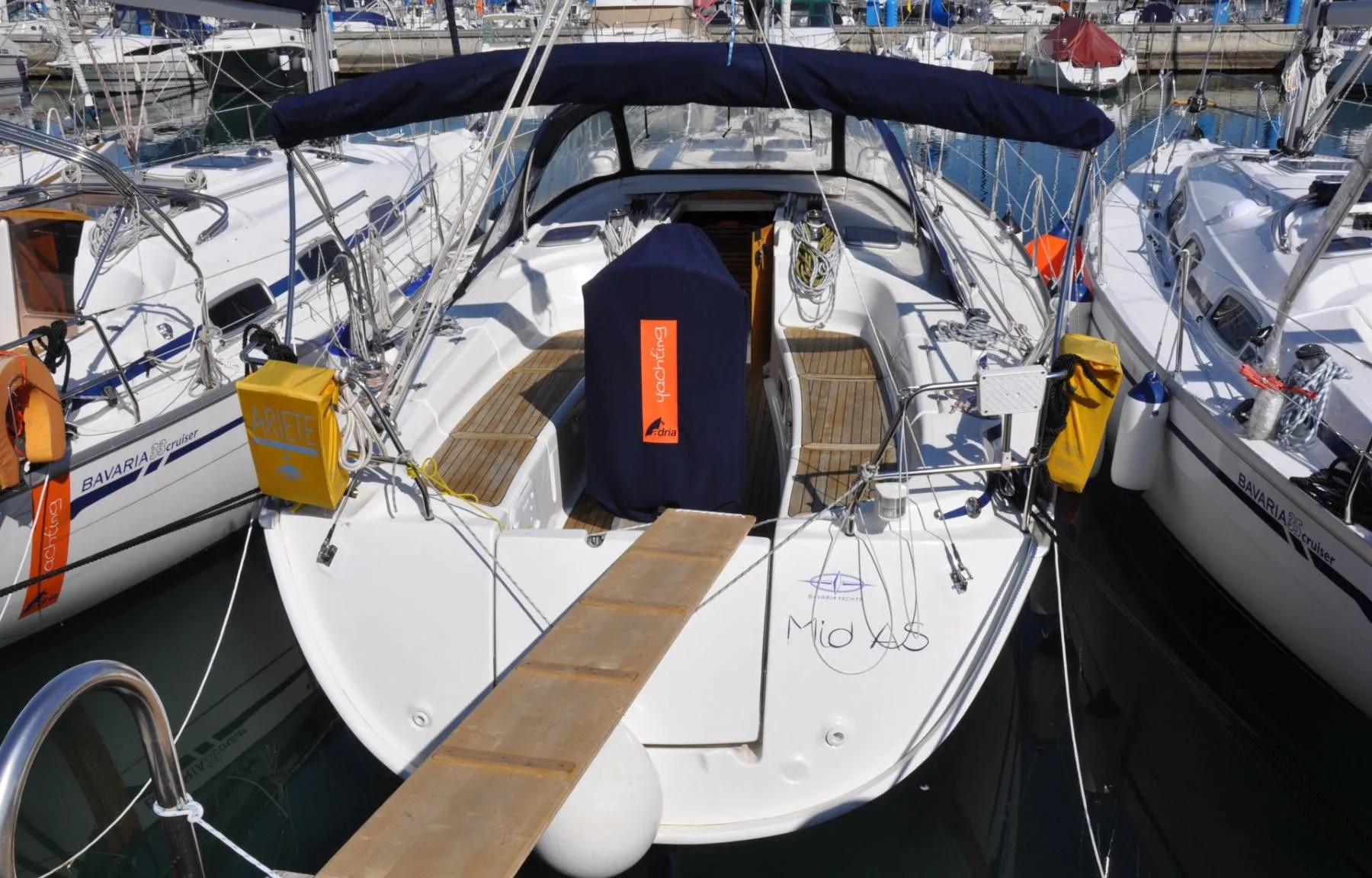 Boat - Explore Izola on a 11.72m Rental Boat