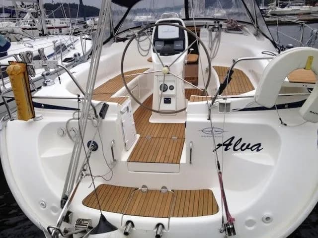Boat - Charter a 11.99m Sailing Yacht Bavaria 39 Cruiser in Stockholm