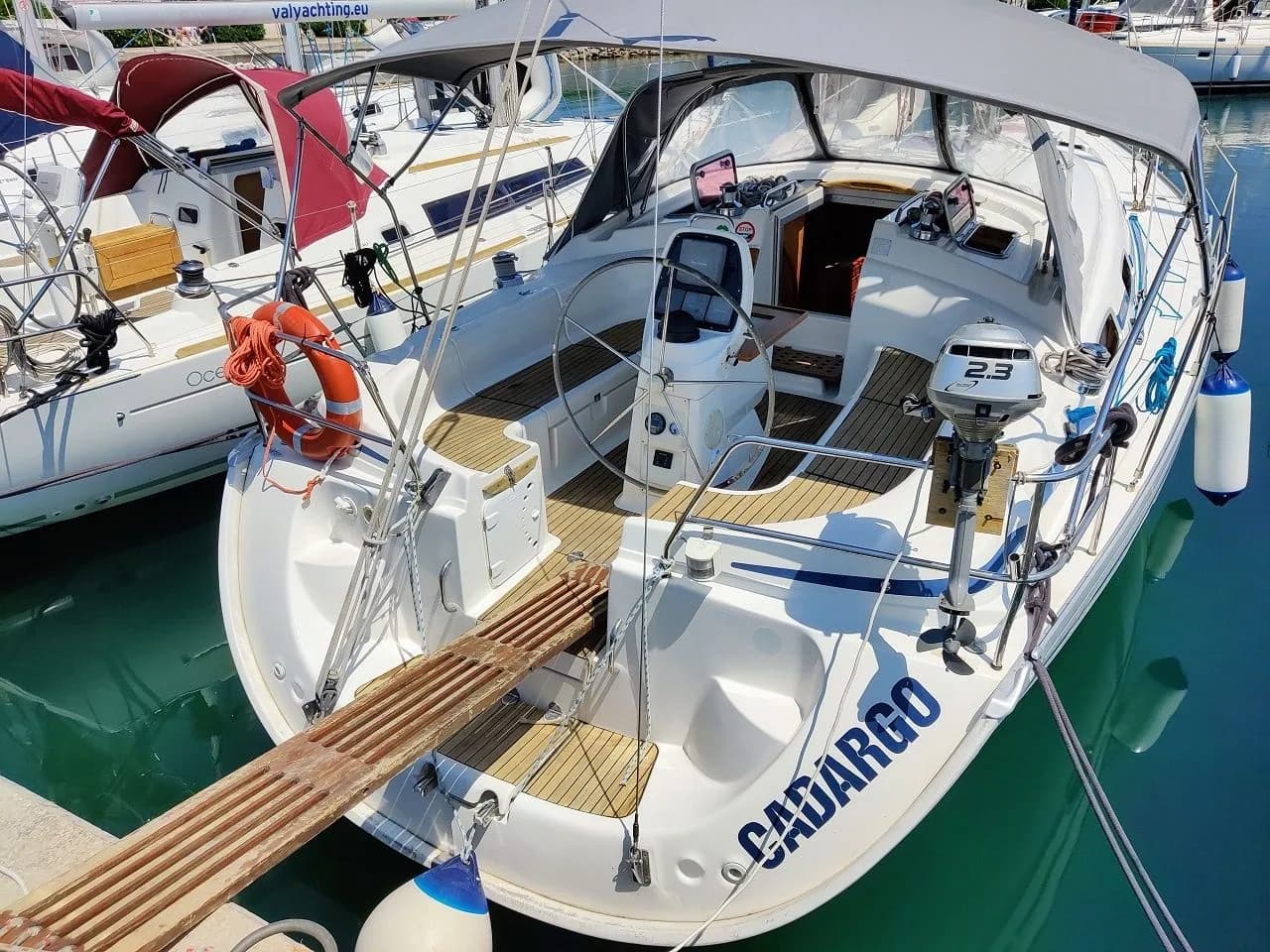 Boat - Rent a 11.99m Bavaria 39 Cruiser in Sukosan