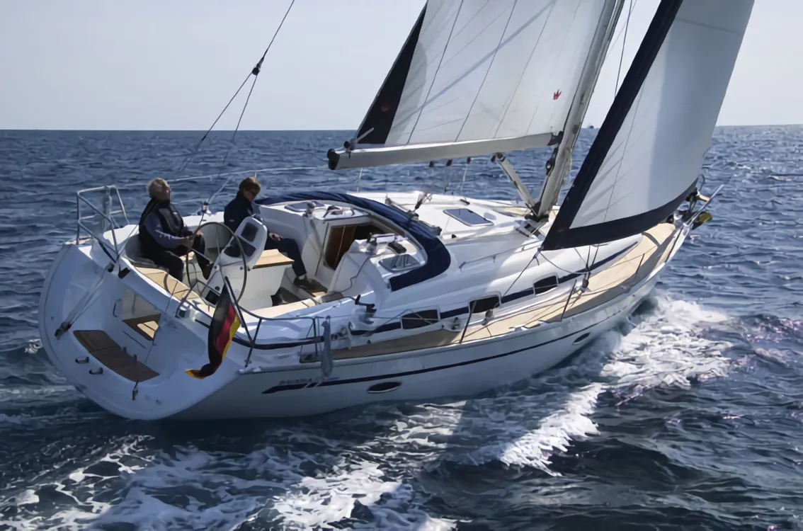 Boat - 11.99m Breege Sailing Yacht Bavaria 39 Cruiser Hire