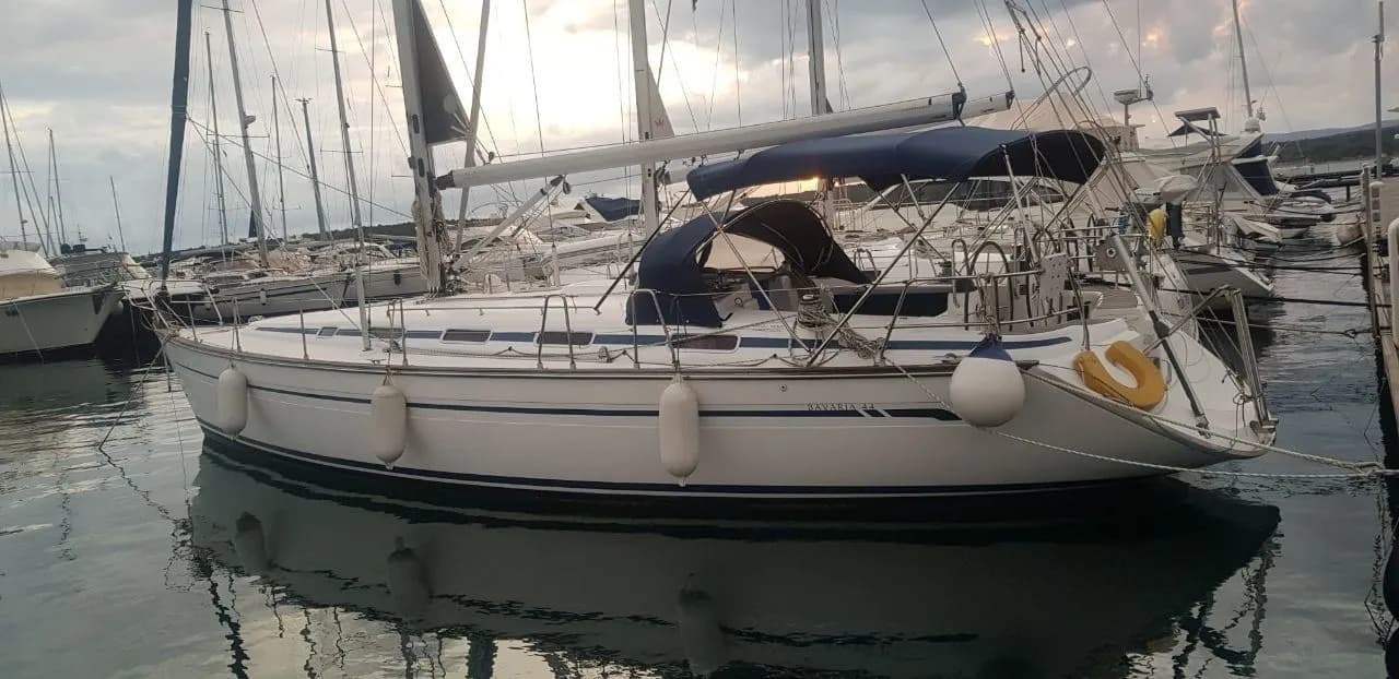 Boat - Explore Punat on a 13.95m 4 Cabin Sailing Yacht Rental