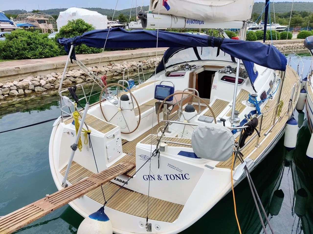 Boat - Charter a 14.49m 4 Cabin Sailing Yacht in Sukosan