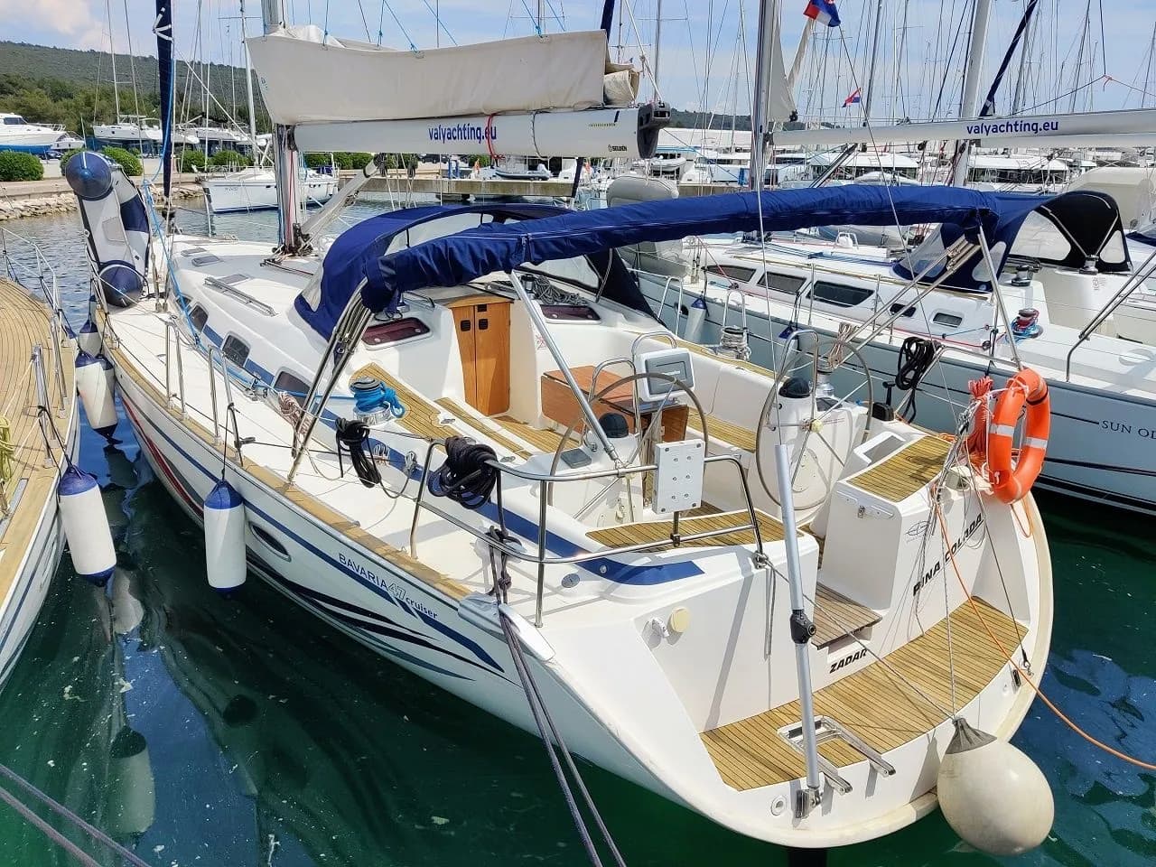 Boat - Rent a 14.49m Bavaria 47 Cruiser Sailing Yacht in Sukosan