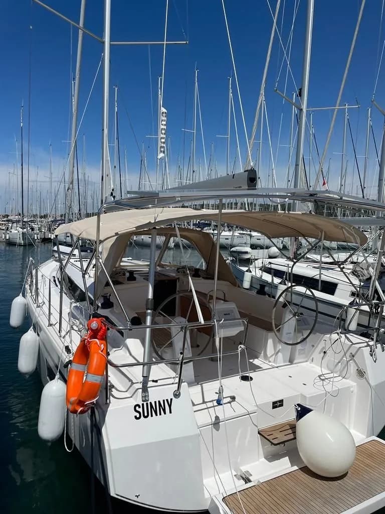 Boat - 10.99m Sukosan Sailing Yacht Hire