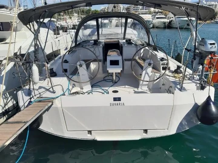 Boat - 12.4m Athens Bavaria C42 Hire