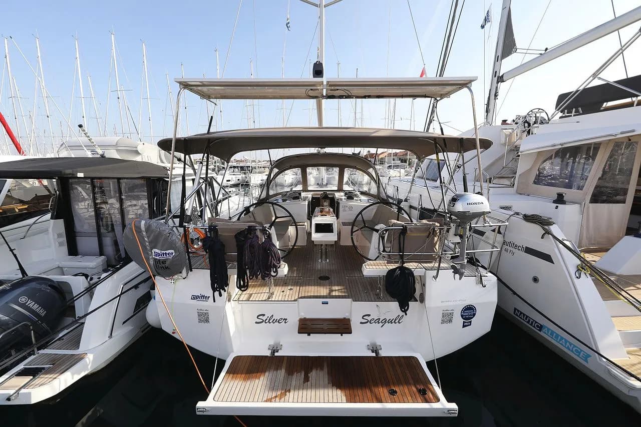 Tekne - Biograd na Moru 12.38m Kiralık Yelkenli Yat Bavaria C42