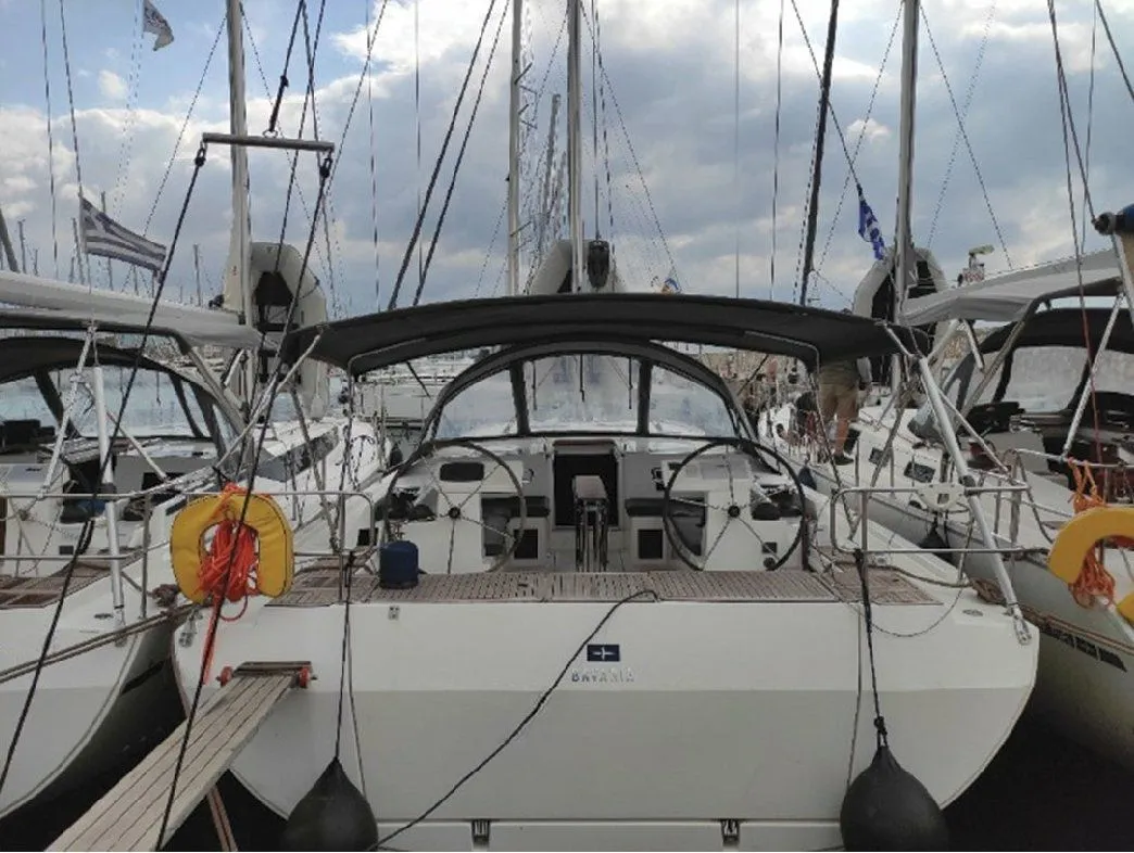 Boat - Charter a 13.98m 5 Cabin Sailing Yacht in Athens