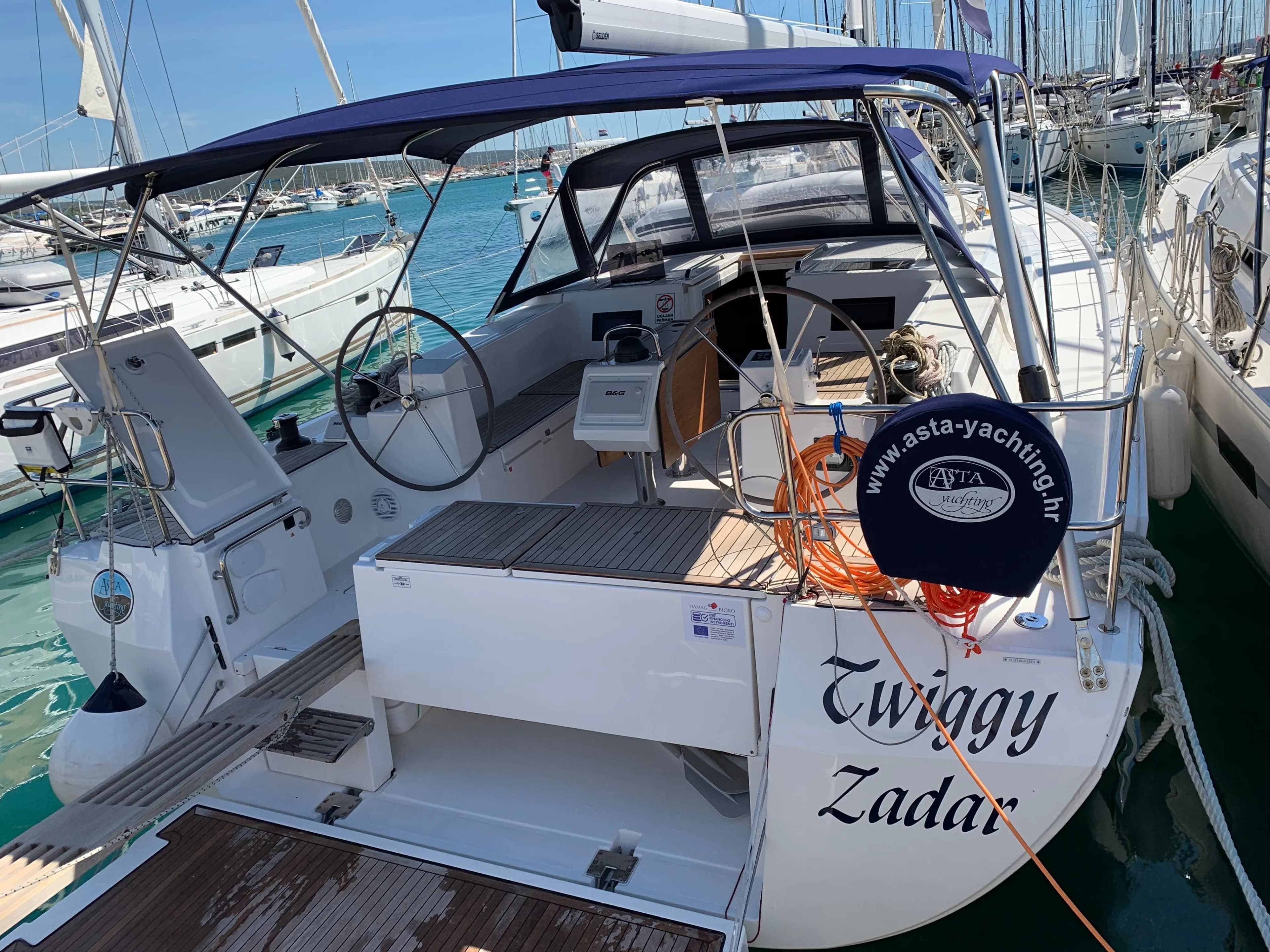 Boat - Explore Sukosan on a 14.27m Rental Sailing Yacht Bavaria C45
