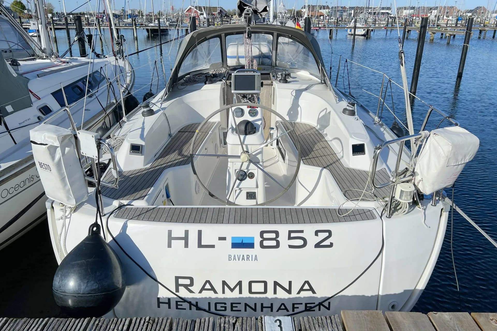 Boat - Charter a 9.99m 2 Cabin Sailing Yacht in Heiligenhafen