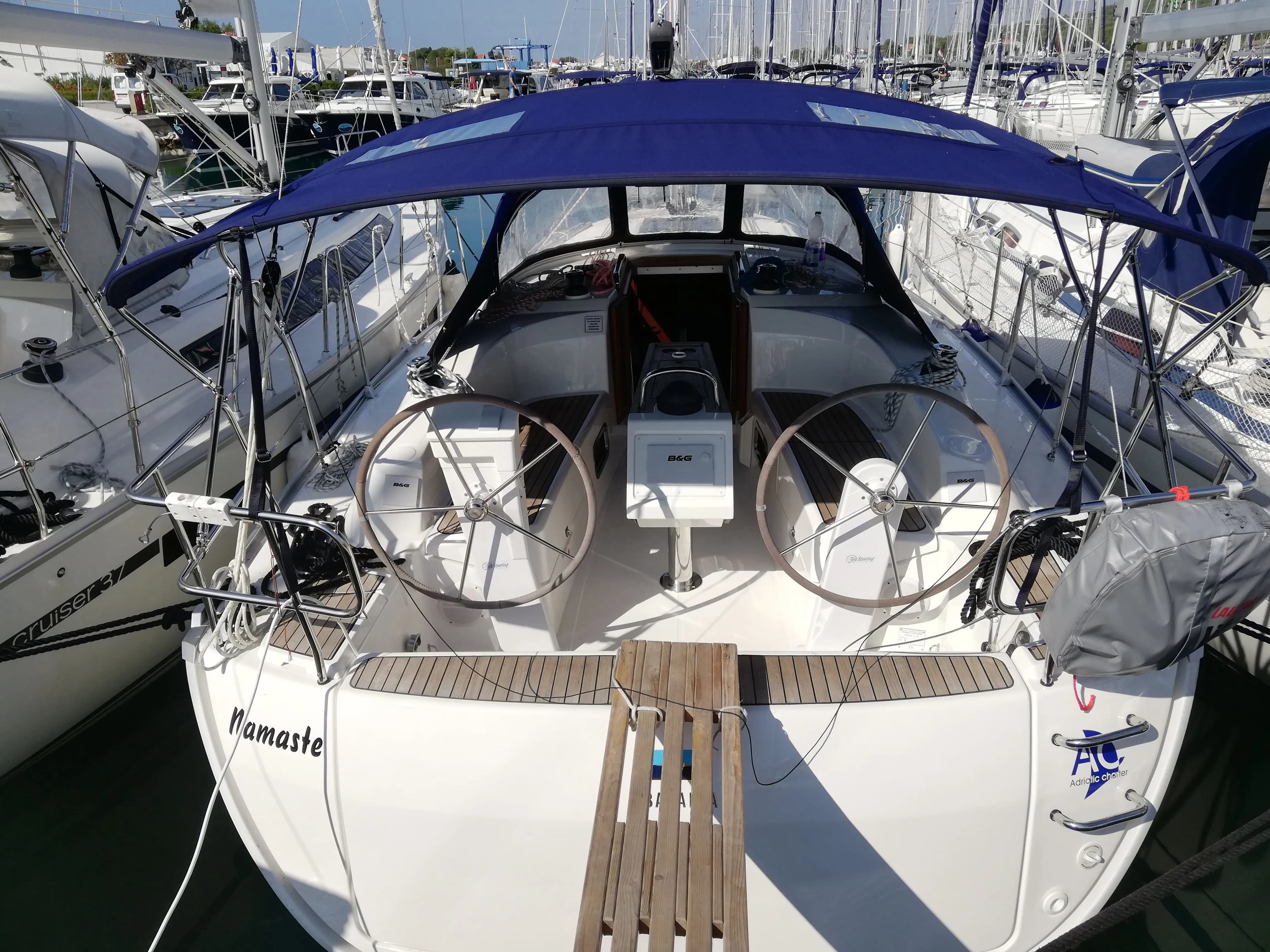 Boat - Charter a 9.99m Sailing Yacht Bavaria Cruiser 34 in Sukosan