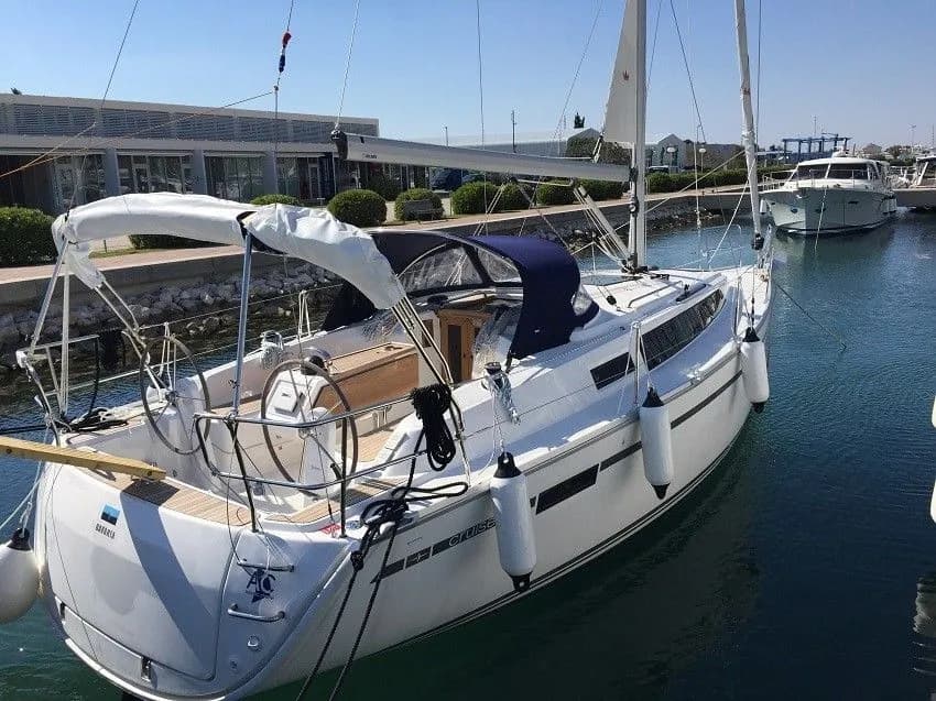 Boat - Rent a 9.99m Sailing Yacht in Sukosan