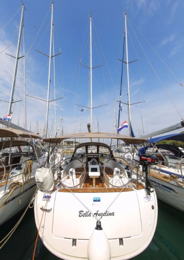 Boat - Explore Punat on a 11.3m Bavaria Cruiser 37 Sailing Yacht Rental