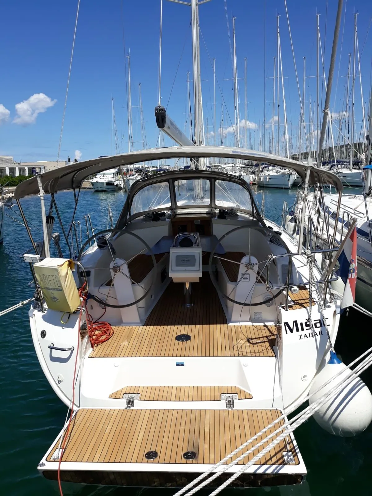 Boat - 11.3m Sukosan Sailing Yacht Bavaria Cruiser 37 Hire