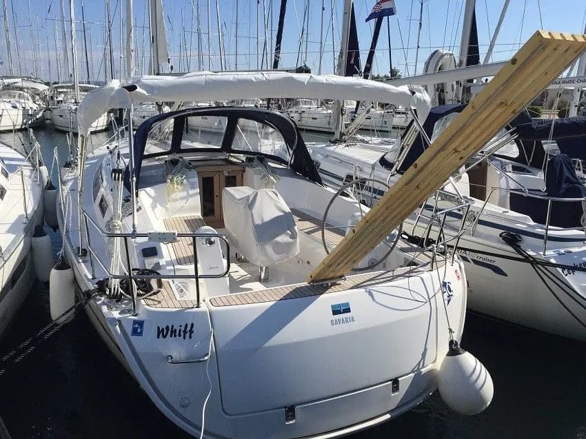 Boat - Explore Sukosan on a 11.3m Rental Sailing Yacht Bavaria Cruiser 37