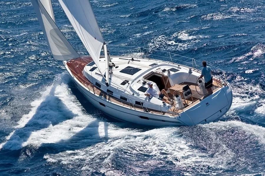 Boat - Rent a 12.35m Bavaria Cruiser 40 in Flensburg