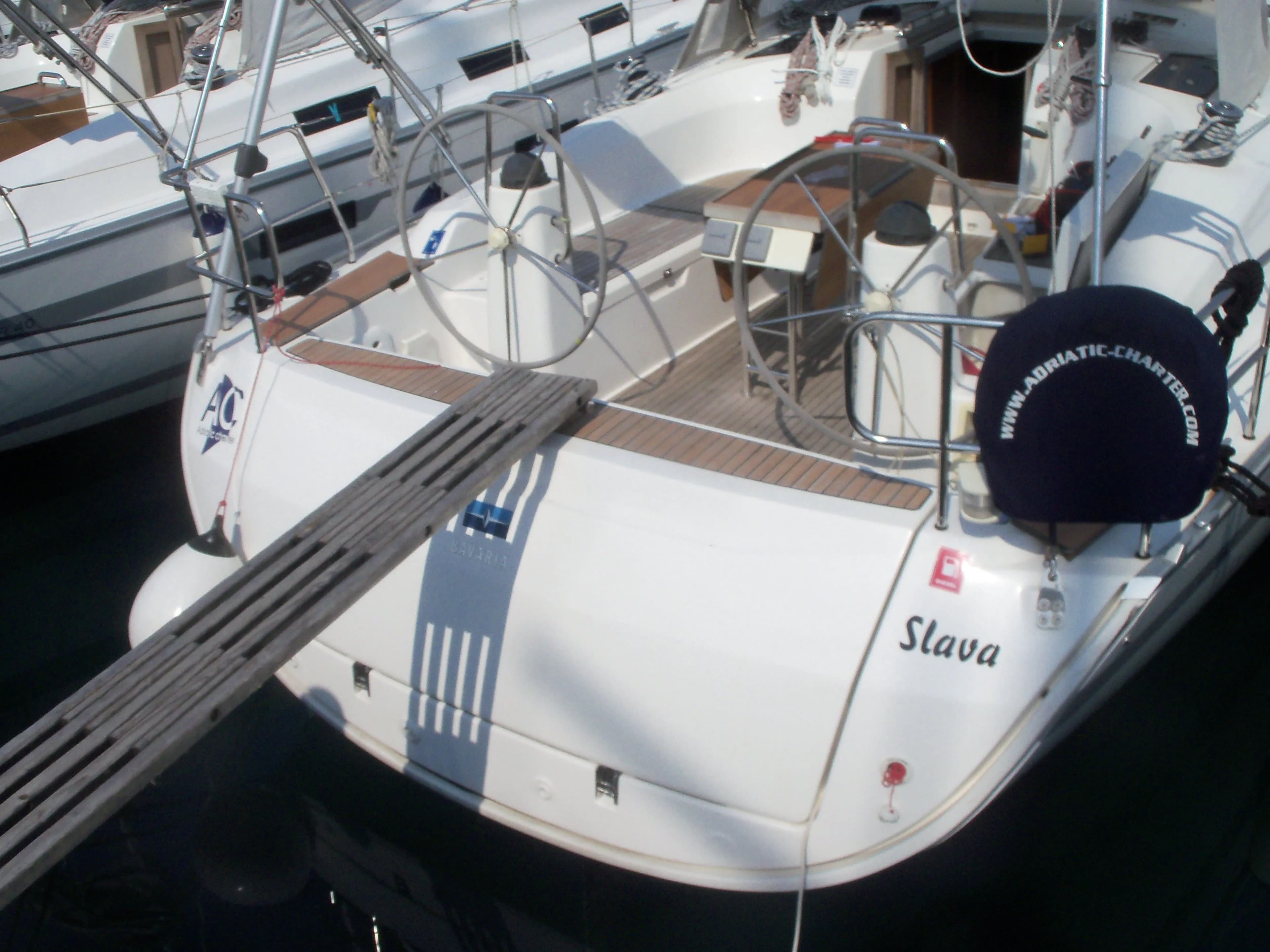 Boat - Charter a 12.45m Bavaria Cruiser 40 in Sukosan