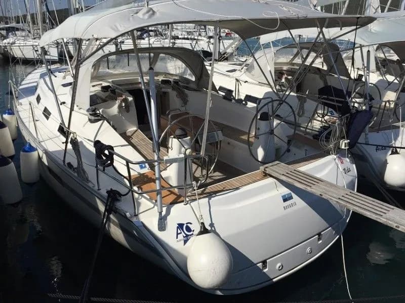 Boat - Charter a 12.45m Bavaria Cruiser 40 Sailing Yacht in Sukosan