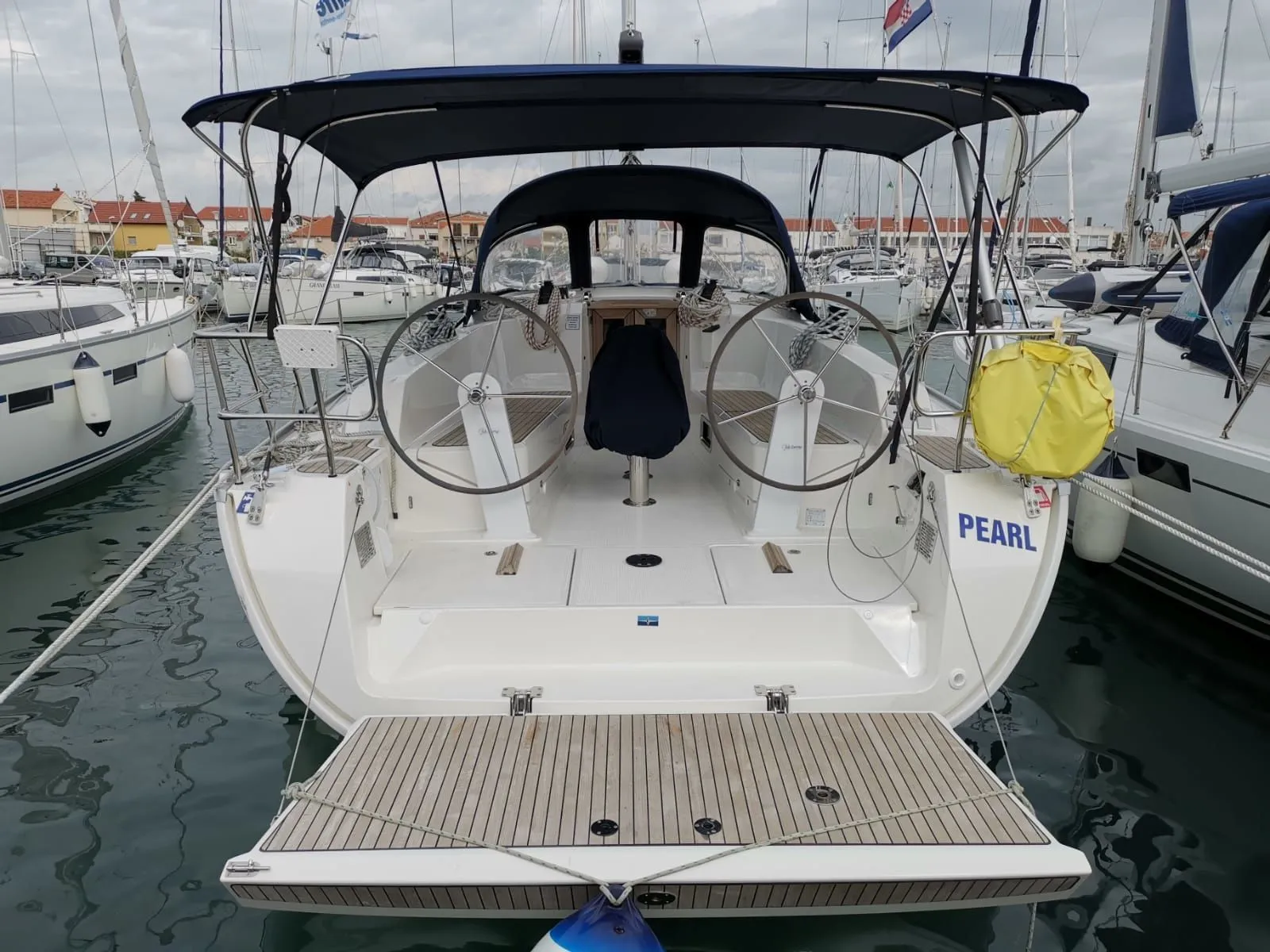 Boat - Charter a 12.35m Bavaria Cruiser 41 Sailing Yacht in Sukosan