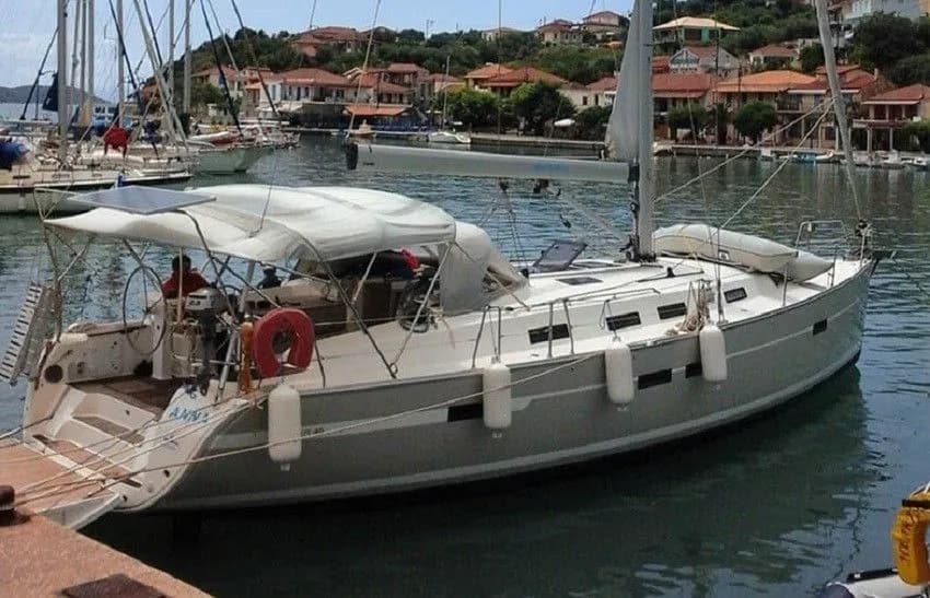 Boot - Charter a 13.6m 4 Cabin Sailing Yacht in Gouvia