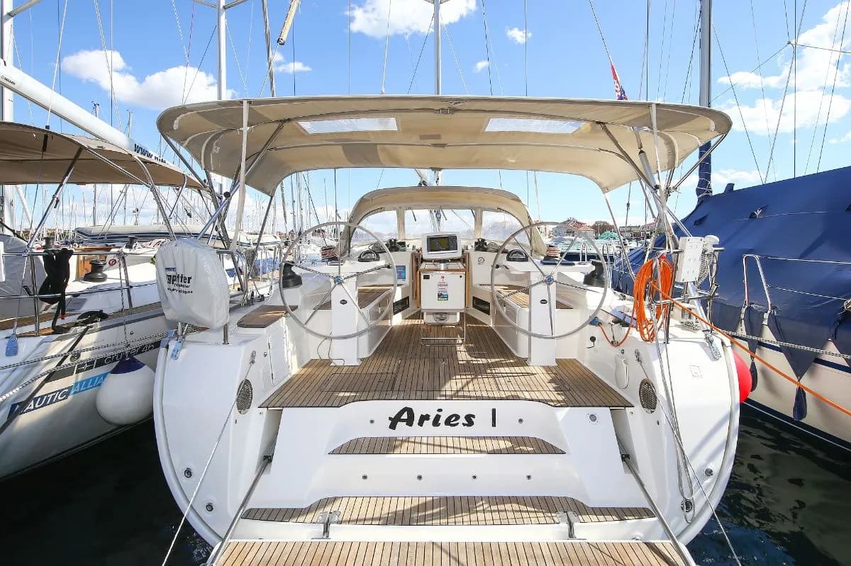 Tekne - Volos 14.27m Kiralık Bavaria Cruiser 45